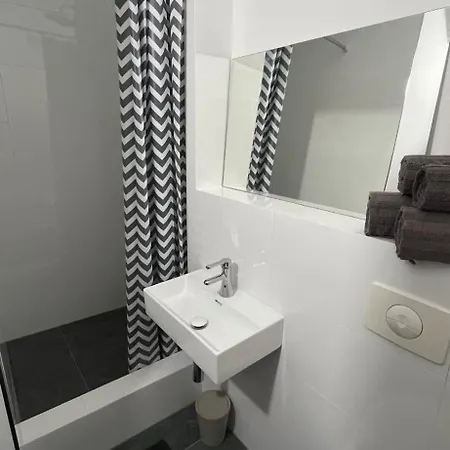 N14 Elegant In With Ac And Parking * 브라티슬라바